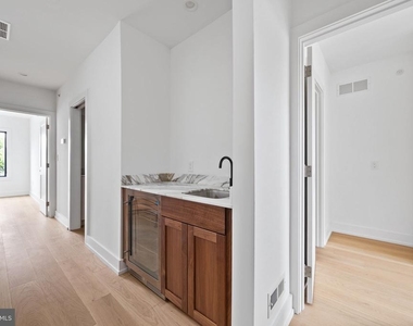 706 Latona Street - Photo Thumbnail 16