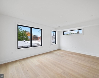706 Latona Street - Photo Thumbnail 21