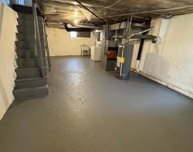 2617 S 68th Street - Photo Thumbnail 7