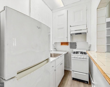 1817 Pine Street - Photo Thumbnail 5