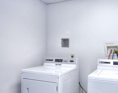 3900 Chestnut Street - Photo Thumbnail 8
