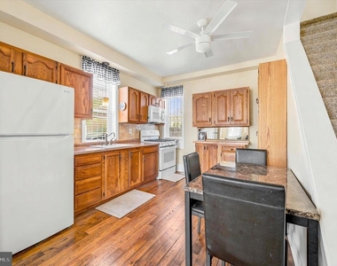 3220 Jasper Street - Photo Thumbnail 2