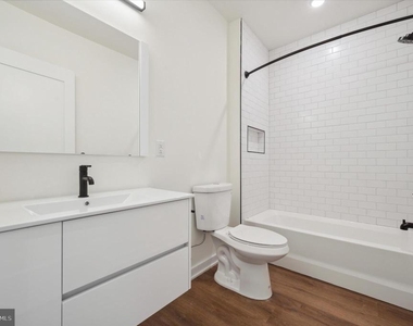 2513 N Howard Street - Photo Thumbnail 9