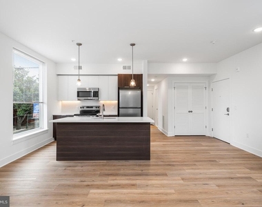 4324 Lancaster Avenue - Photo Thumbnail 1