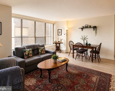 224 W Rittenhouse Square - Photo Thumbnail 1