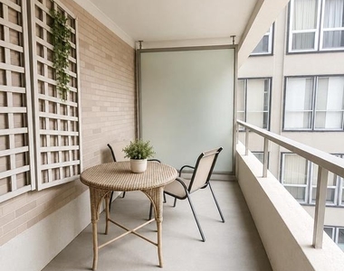 224 W Rittenhouse Square - Photo Thumbnail 8