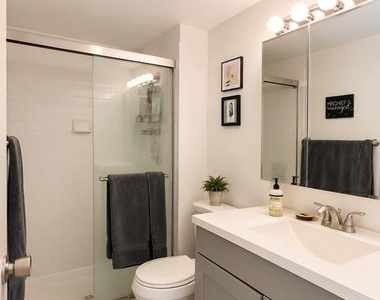 224 W Rittenhouse Square - Photo Thumbnail 5