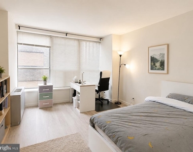 224 W Rittenhouse Square - Photo Thumbnail 6