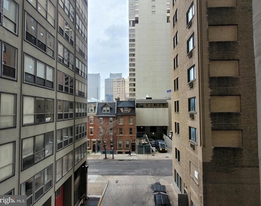 224 W Rittenhouse Square - Photo Thumbnail 9