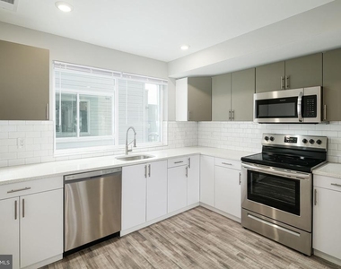 1443 N 8th Street - Photo Thumbnail 2
