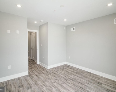 1443 N 8th Street - Photo Thumbnail 10