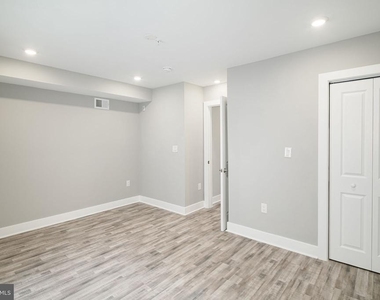 1443 N 8th Street - Photo Thumbnail 8