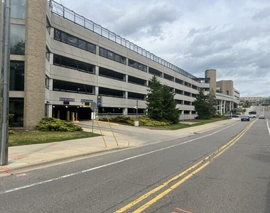 998 Catherine Street - Photo Thumbnail 1