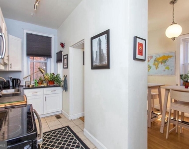922 S 49th Street - Photo Thumbnail 8