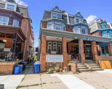 922 S 49th Street - Photo Thumbnail 1