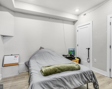 3965 Lancaster Avenue - Photo Thumbnail 6