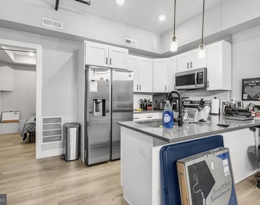 3965 Lancaster Avenue - Photo Thumbnail 5