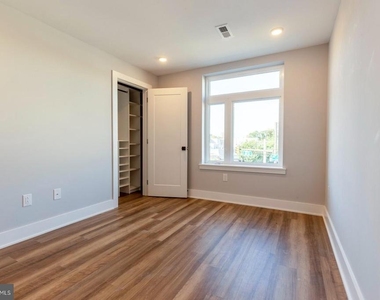 3965 Lancaster Avenue - Photo Thumbnail 10