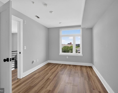 3965 Lancaster Avenue - Photo Thumbnail 20