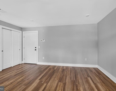 3965 Lancaster Avenue - Photo Thumbnail 7