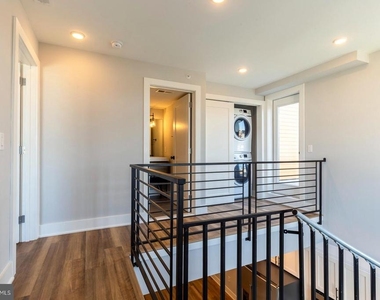 3965 Lancaster Avenue - Photo Thumbnail 12