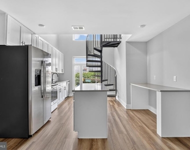 3965 Lancaster Avenue - Photo Thumbnail 8