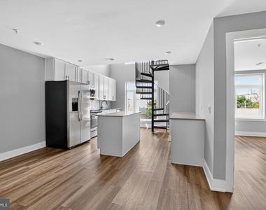 3965 Lancaster Avenue - Photo Thumbnail 4