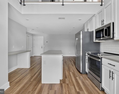 3965 Lancaster Avenue - Photo Thumbnail 11