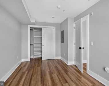 3965 Lancaster Avenue - Photo Thumbnail 21