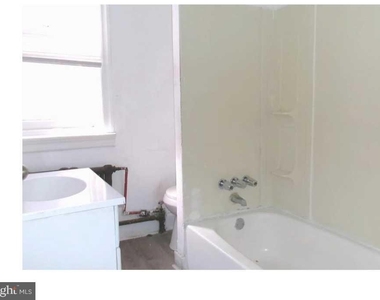 3813 N 8th Street - Photo Thumbnail 8
