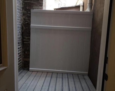 327 Race Street - Photo Thumbnail 5
