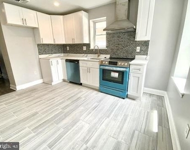 1618 Fitzwater Street - Photo Thumbnail 6