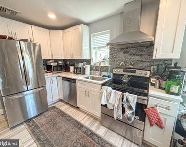 1618 Fitzwater Street - Photo Thumbnail 2