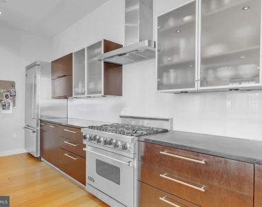 108 Arch Street - Photo Thumbnail 11
