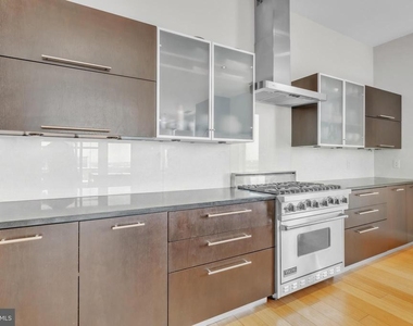 108 Arch Street - Photo Thumbnail 9