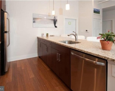 551 N Lawrence Street - Photo Thumbnail 2