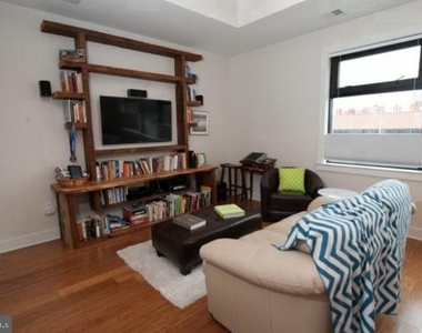 551 N Lawrence Street - Photo Thumbnail 8