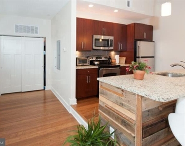551 N Lawrence Street - Photo Thumbnail 3