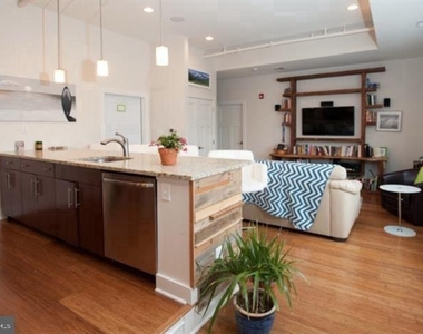 551 N Lawrence Street - Photo Thumbnail 5