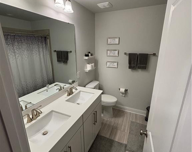 5355 Debut Avenue - Photo Thumbnail 16