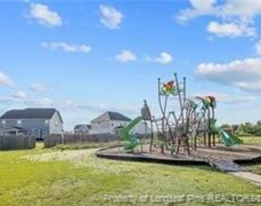 5355 Debut Avenue - Photo Thumbnail 6