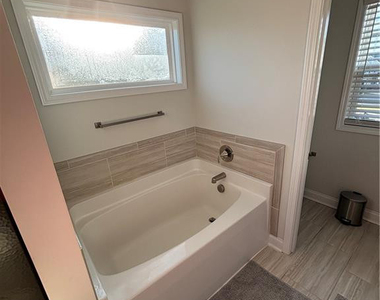 5355 Debut Avenue - Photo Thumbnail 36