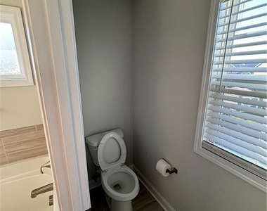5355 Debut Avenue - Photo Thumbnail 38