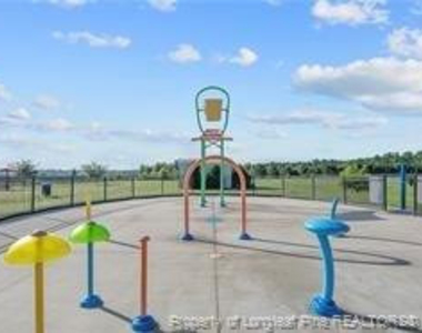 5355 Debut Avenue - Photo Thumbnail 2