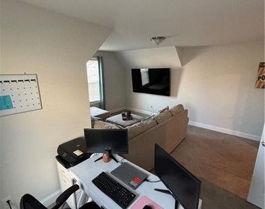 5355 Debut Avenue - Photo Thumbnail 13
