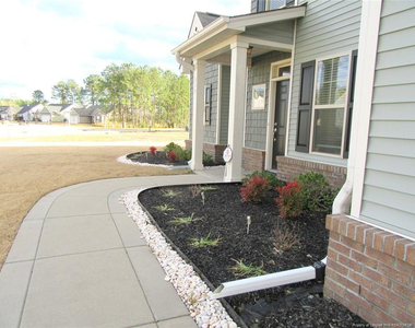 512 Rossendale Drive - Photo Thumbnail 3