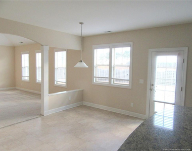512 Rossendale Drive - Photo Thumbnail 14