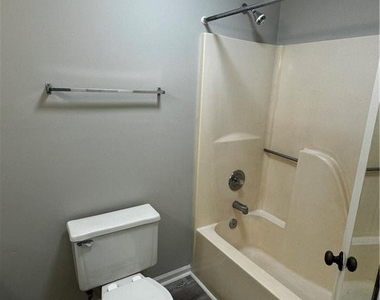 112 Thornbird Drive - Photo Thumbnail 25