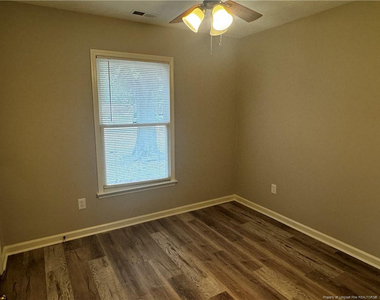 112 Thornbird Drive - Photo Thumbnail 17