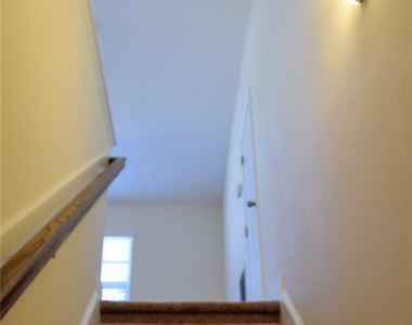 154 Heatherwood Drive - Photo Thumbnail 9